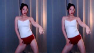 shake

Korean KBJ dancing seductively no possessive s grammar