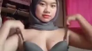 Sexy ABG Playing with Herself