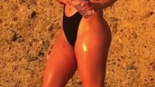 Laci Kay Somers oiling Up Her Big Boobs At beachside In Leaked OnlyFans Nude Video