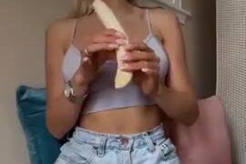 Abby Rao – Banana Blowjob Porn Video Leaked
